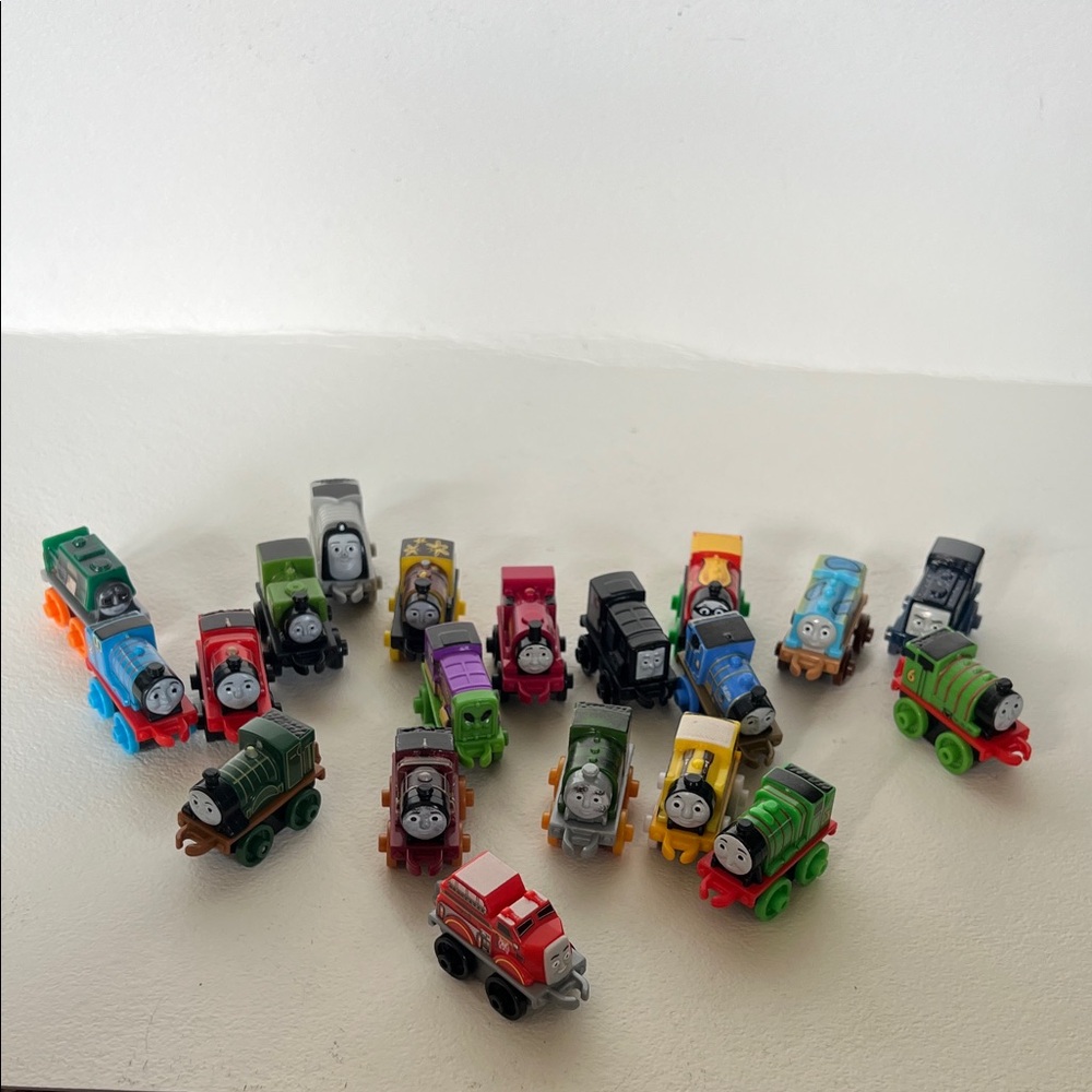 20 Thomas & Friends Mini Train Collection